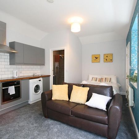 Albion Street Serviced Apartments كيلتنهام المظهر الخارجي الصورة