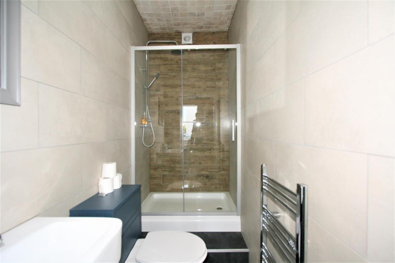 Albion Street Serviced Apartments كيلتنهام المظهر الخارجي الصورة